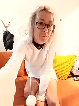 keirasworld – webcam model profile photo Image 13