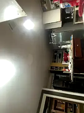 Runarunapi – webcam model profile photo Image 10