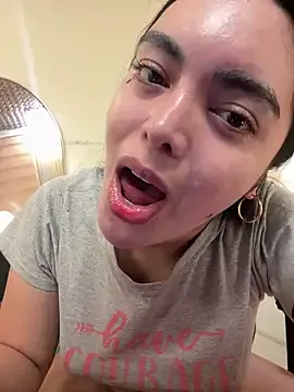 bunnyblondy – webcam model profile photo Image 17