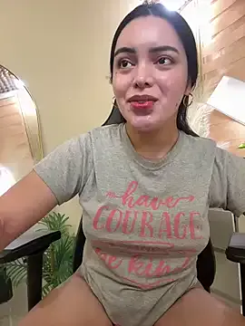 bunnyblondy – webcam model profile photo Image 4