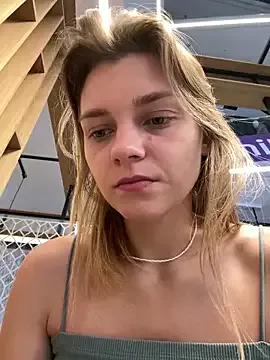 bunnyblondy – webcam model profile photo Image 10