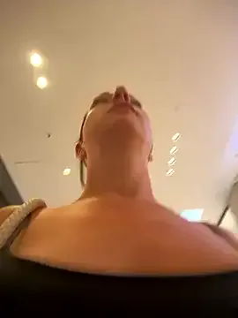 bunnyblondy – webcam model profile photo Image 12