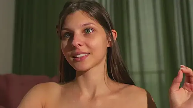 indialatin – webcam model profile photo Image 6