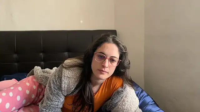 PumaShyXD – webcam model profile photo Image 2