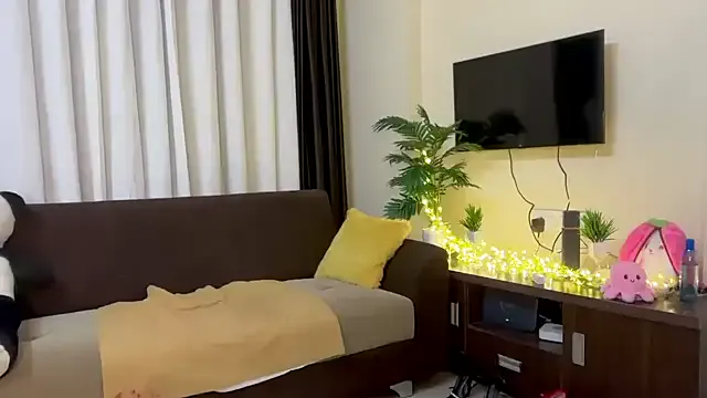 Ruchi_1 – webcam model profile photo Image 16