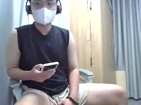 Yui-Ch – webcam model profile photo Image 3