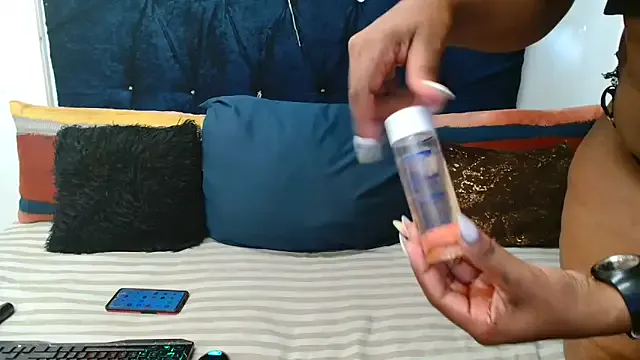 bunnyblondy – webcam model profile photo Image 14