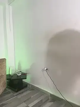 emyii – webcam model profile photo Image 7