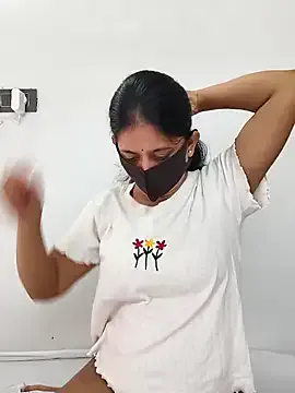 Lady_Liaa – webcam model profile photo Image 12