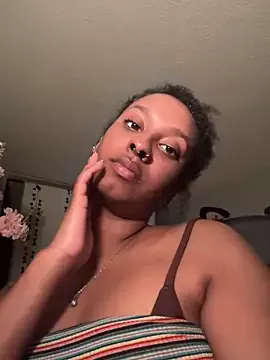 Your_Paris – webcam model profile photo