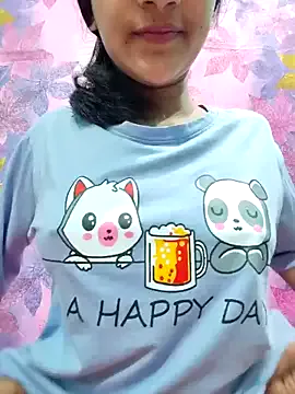 Yui-Ch – webcam model profile photo Image 2