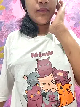 Yui-Ch – webcam model profile photo Image 3