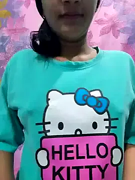 Yui-Ch – webcam model profile photo Image 8