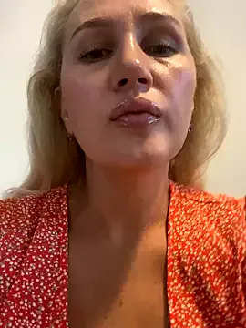 Olivia_11 – webcam model profile photo Image 9