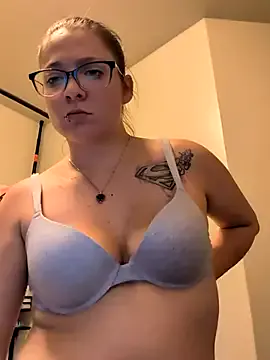 Runarunapi – webcam model profile photo Image 16