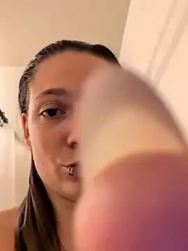 Runarunapi – webcam model profile photo Image 5