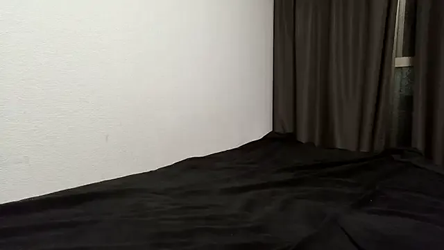 Mia--meow – webcam model profile photo Image 10