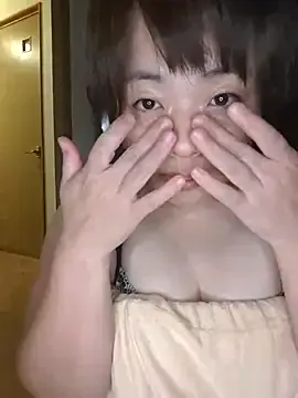 Runarunapi – webcam model profile photo Image 7