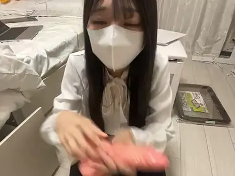 emyii – webcam model profile photo Image 5