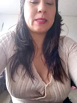 bunnyblondy – webcam model profile photo Image 11